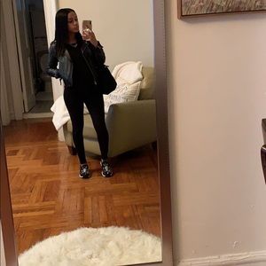 Meet your Posher, Idalia